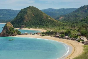 Deretan Pantai Menawan yang Bisa Sobat Nikmati dalam Paket Tour Lombok